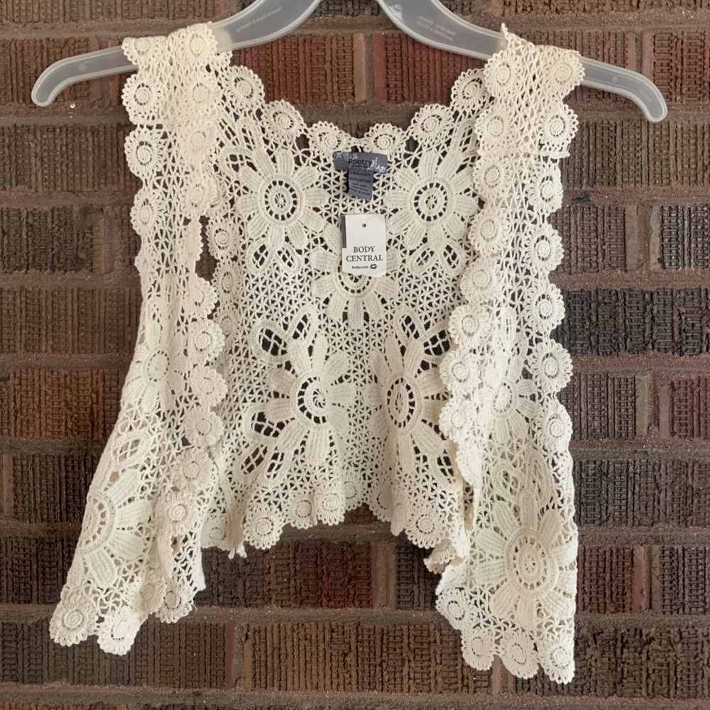 Poetry Cream Crochet Lace Sleeveless Open Front Vest